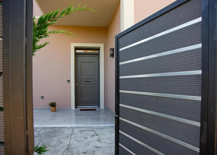 Luxury Emily * Svoronata