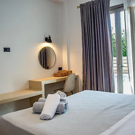 Luxury Emily * Svoronata