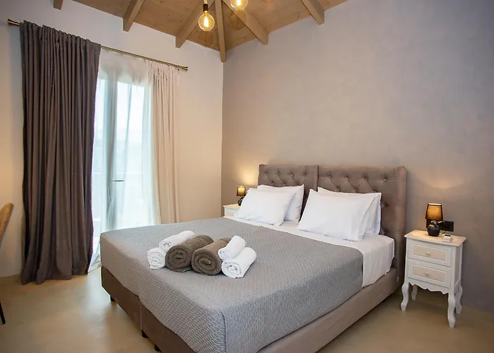 Luxury Emily * Svoronata