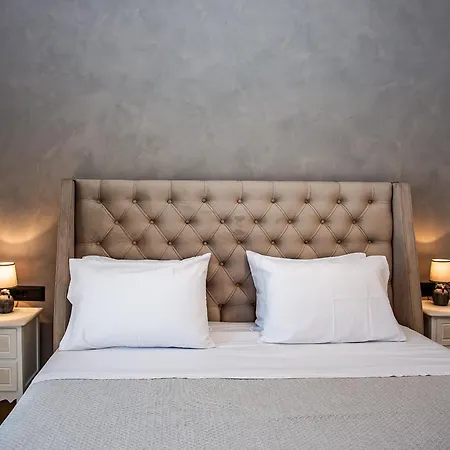 Luxury Emily וילה סבורונטה